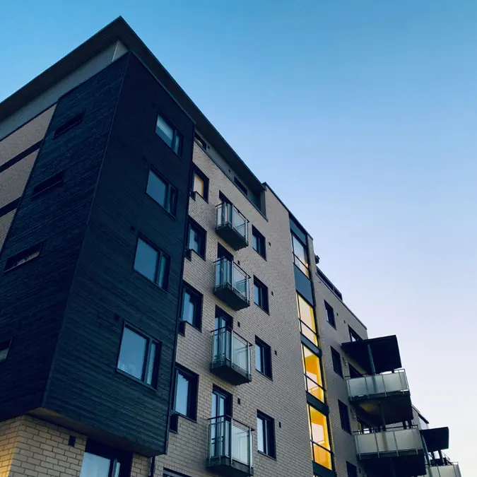 Nous utilisons une méthode observationnelle pour surveiller les murs de soutien ou encore les fissures dans les copropriétés